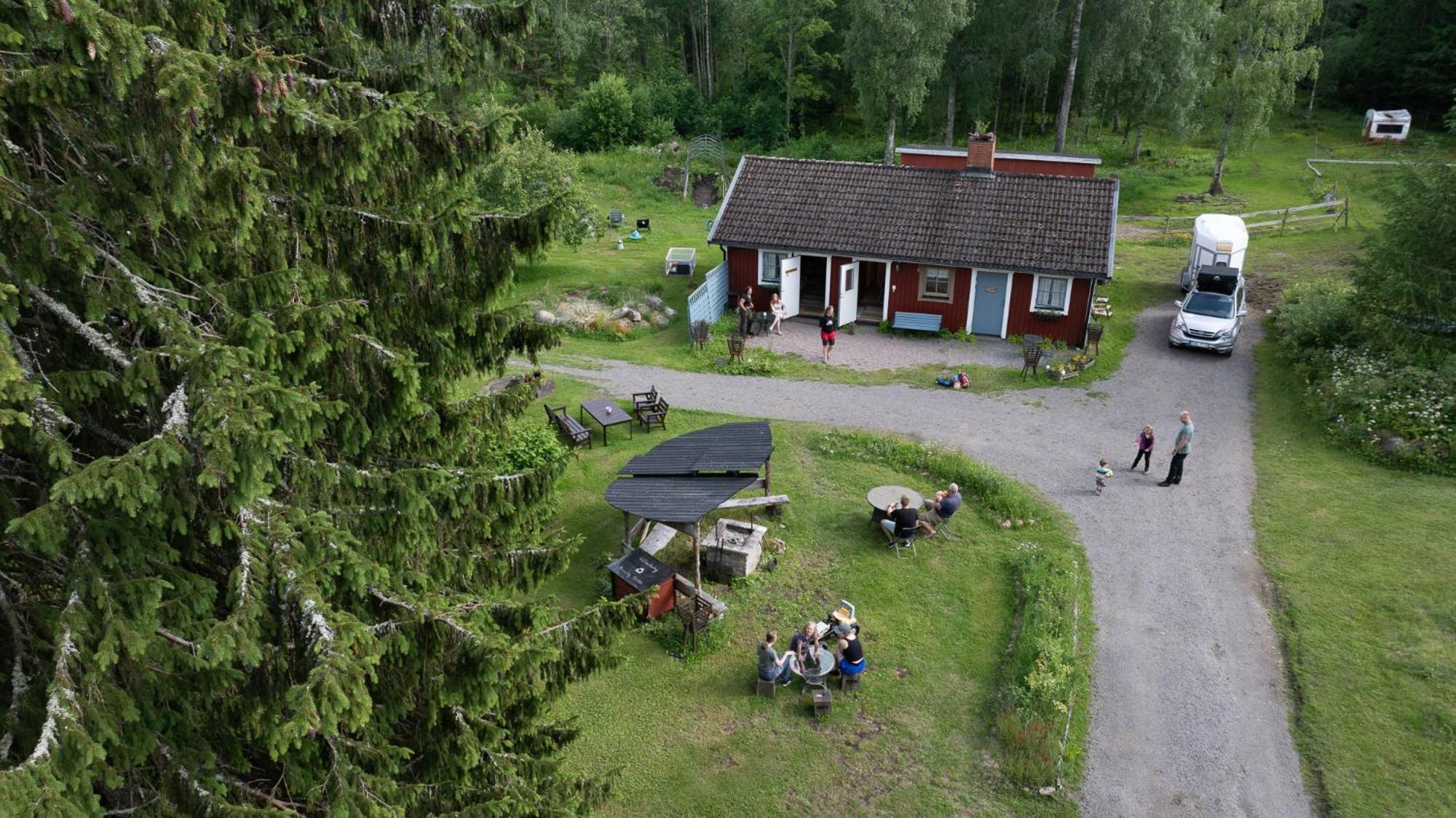 Ekologiska Fru Gran B&B I Tiveden Gardsjo エクステリア 写真