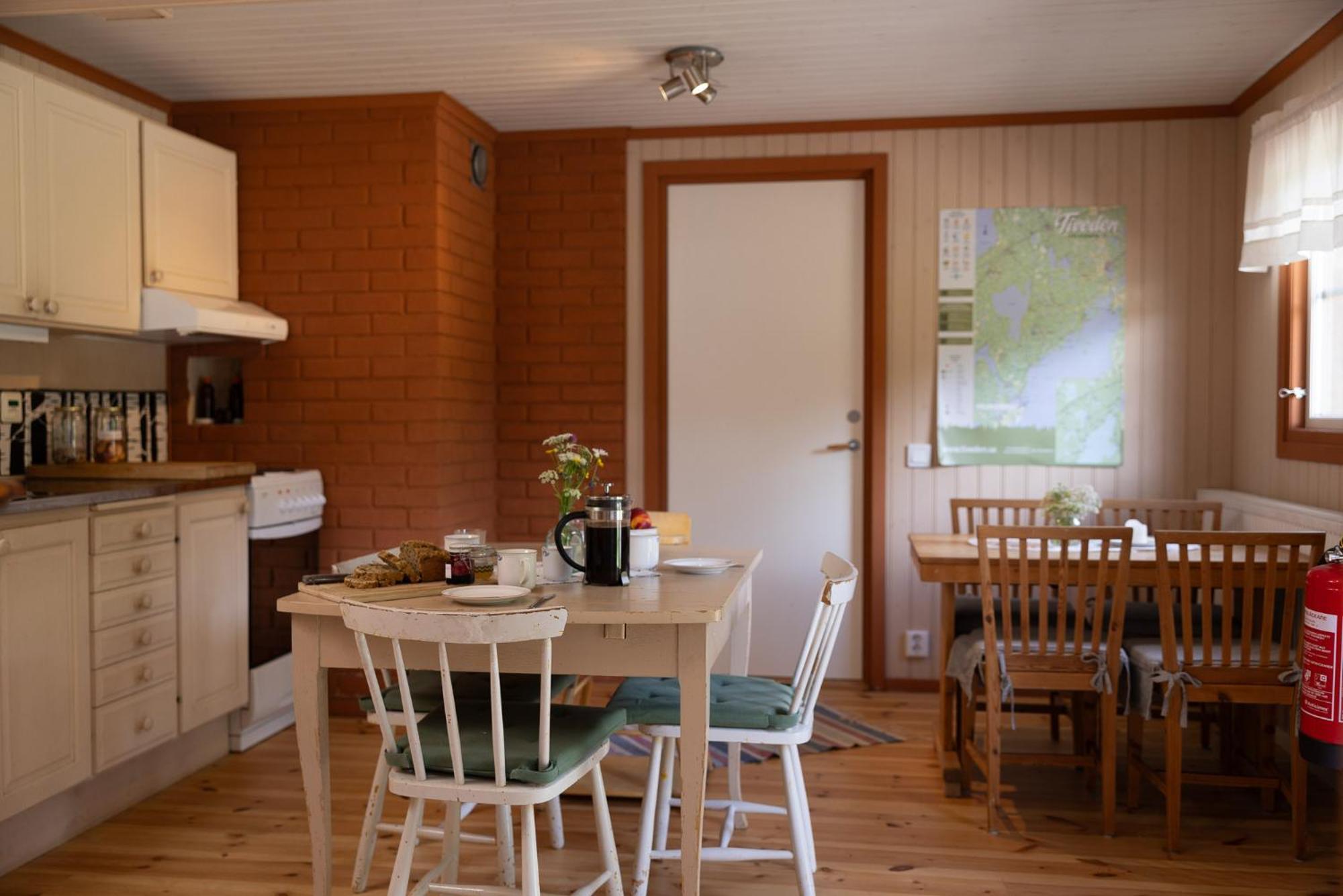 Ekologiska Fru Gran B&B I Tiveden Gardsjo エクステリア 写真