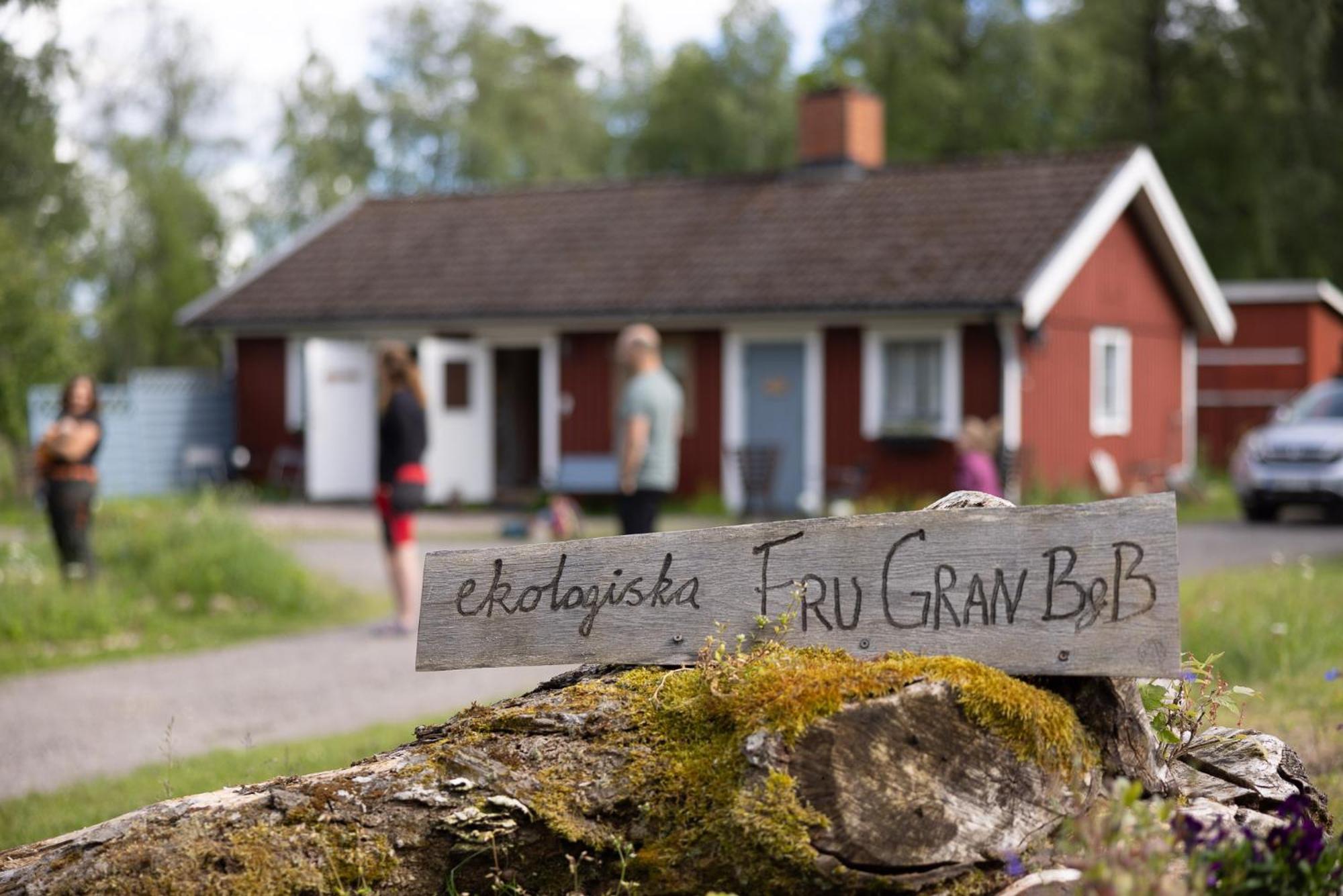 Ekologiska Fru Gran B&B I Tiveden Gardsjo エクステリア 写真